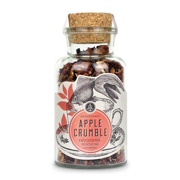 Apple Crumble Tee von Ankerkraut im Korkenglas auf weißem Hintergrund.